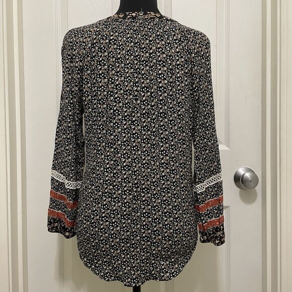 Mason & Belle Boho Blouse‎ Black Ditsy Floral V-Neck Shirt Tassels Women's Small - Picture 3 of 8